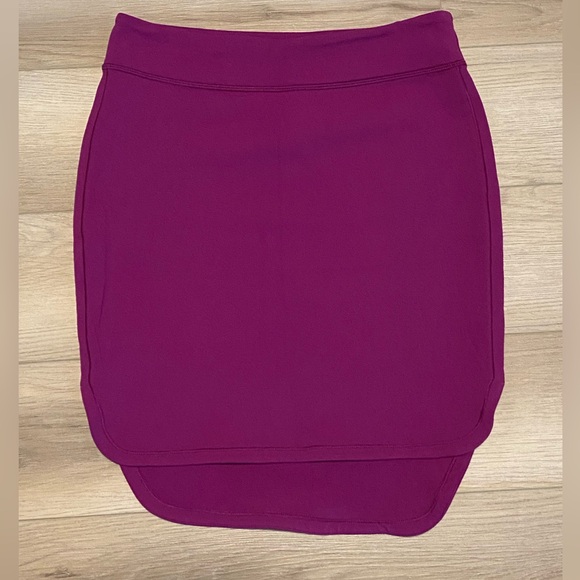 Lululemon City Skirt *Regal Plum Size 6 - Picture 2 of 5